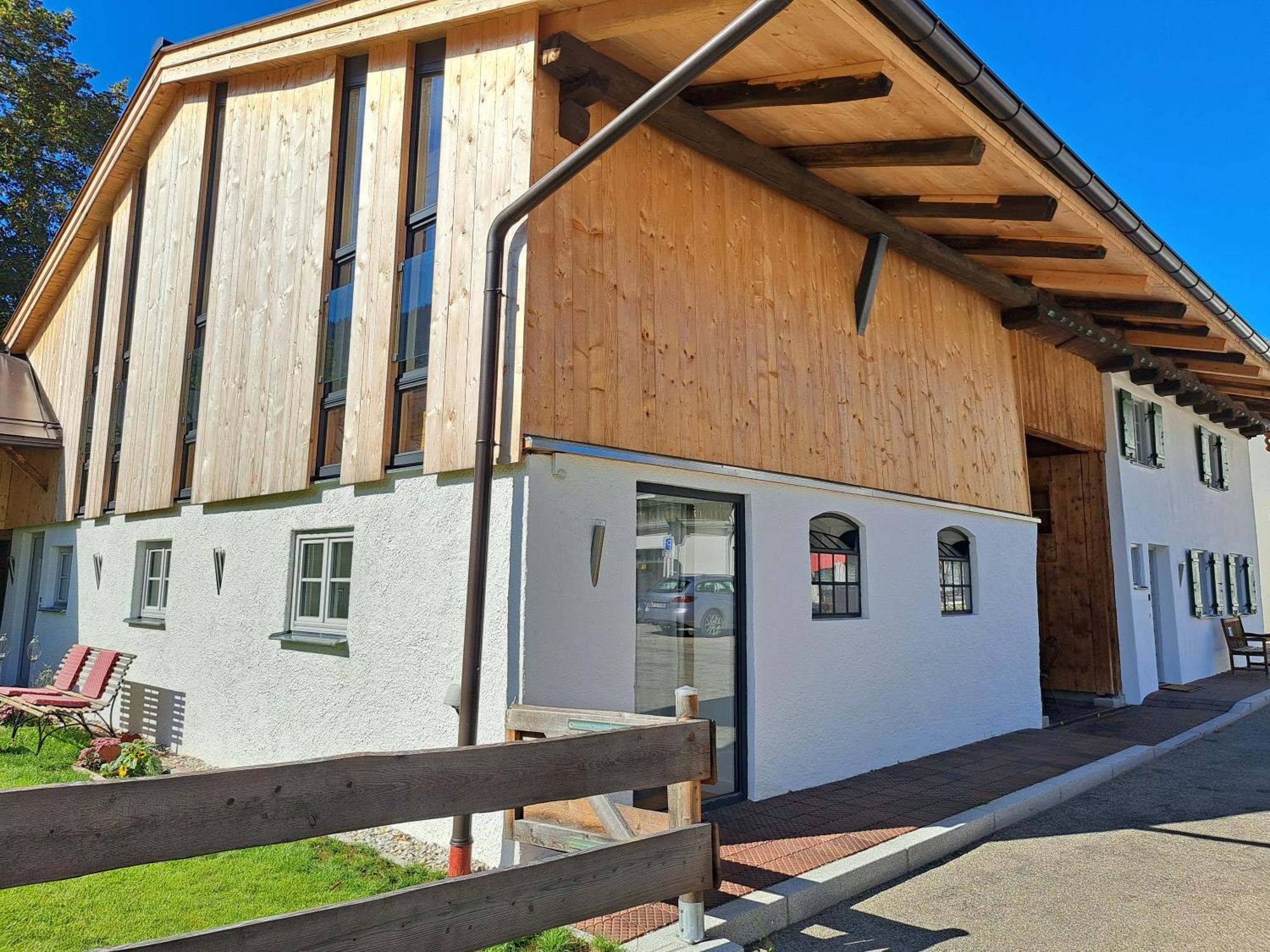 Neu! Ferienwohnungen Im Lueftlmalereck, Hennalahaus Oberammergau Zewnętrze zdjęcie